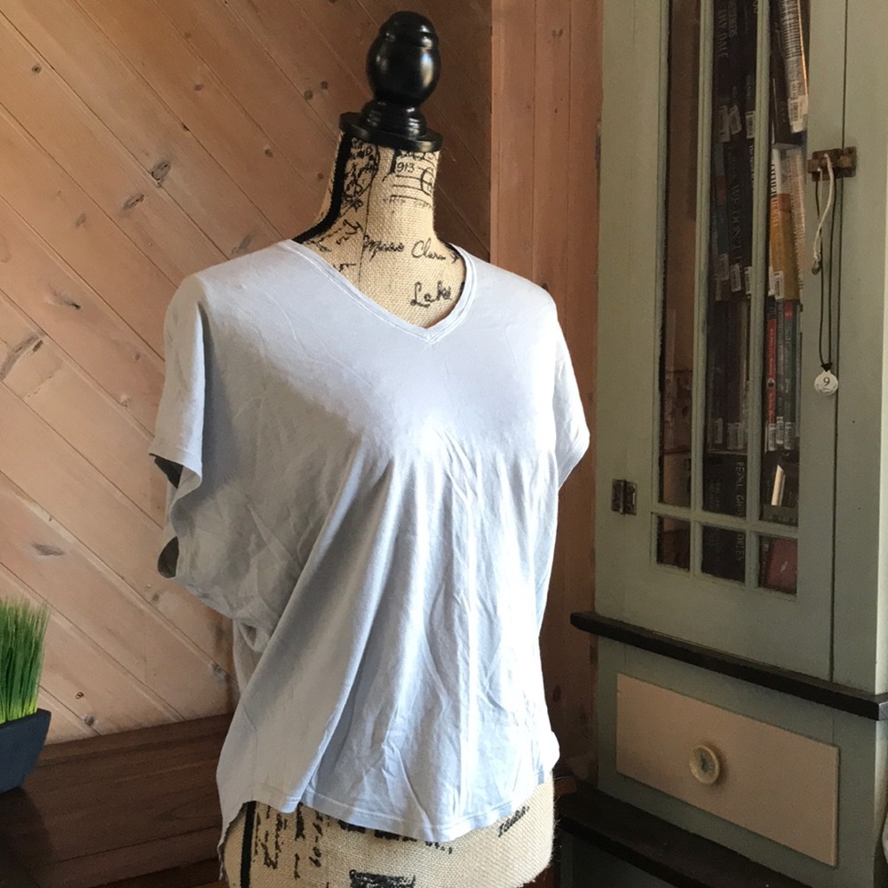 Lululemon warm up tee